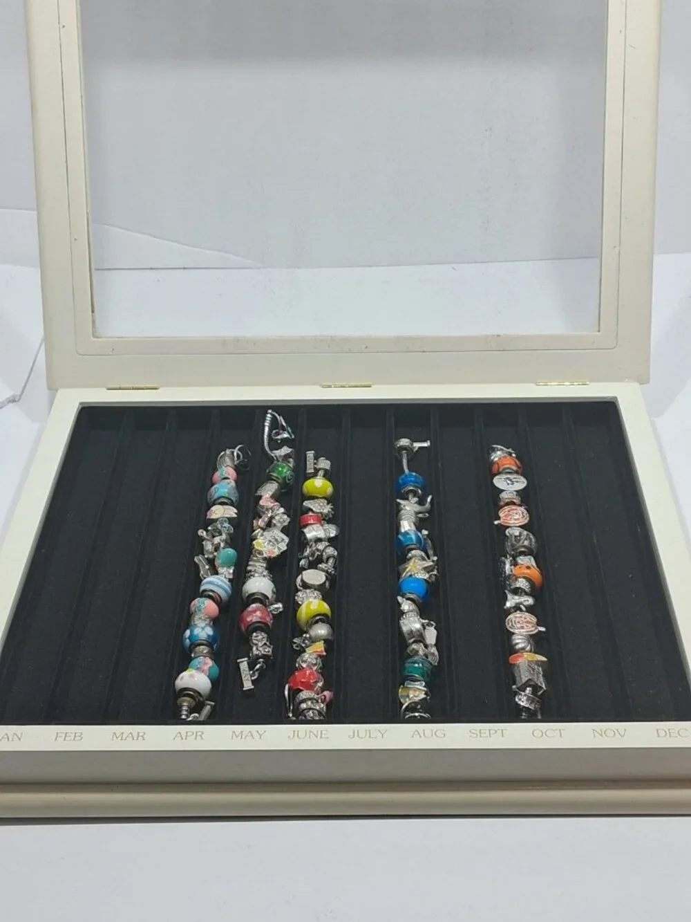 WILLABEE and WARD 12 Month Charm Bracelet Display Box Case + 5 BRACELTS